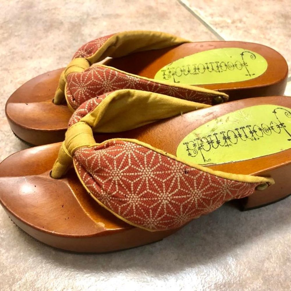 Japanese Style Wooden Geta Clogs